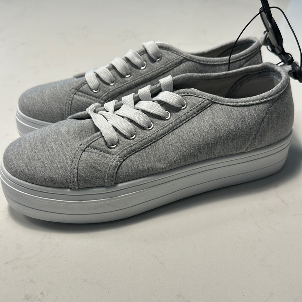 Never worn size 8